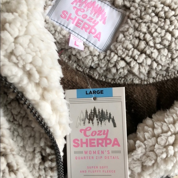 NWT Cozy Sherpa Fleece Pullover!! - Picture 4 of 5